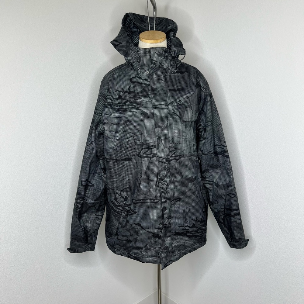 🔹 Under Armour Storm Primaloft Coat